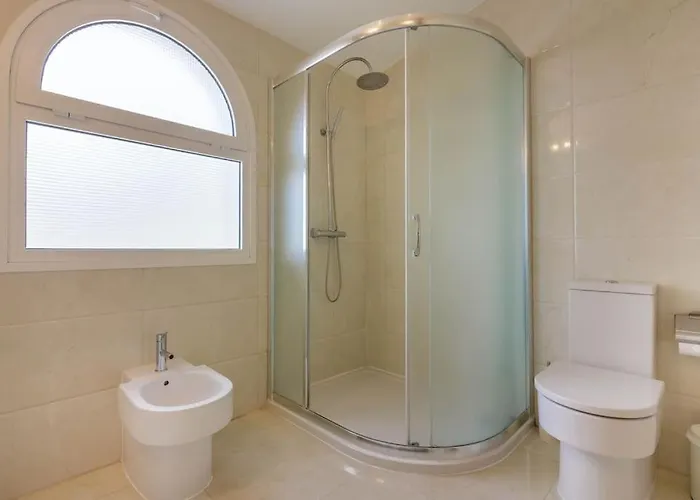 Maya. Attractive Modern 4 Bedroom 别墅 *