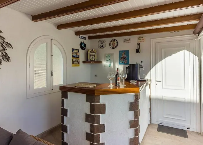 Maya. Attractive Modern 4 Bedroom 别墅