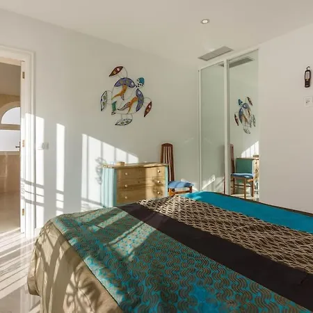 Maya. Attractive Modern 4 Bedroom Villa