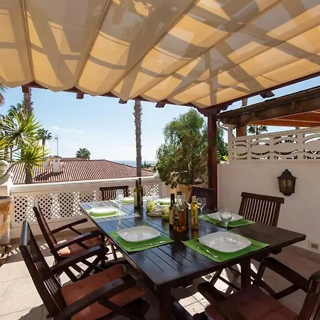 Maya. Attractive Modern 4 Bedroom Villa Callao Salvaje