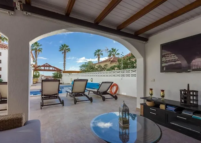 Maya. Attractive Modern 4 Bedroom Vila *