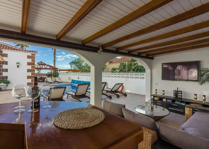 Maya. Attractive Modern 4 Bedroom Villa *