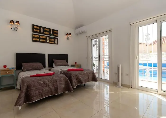 Maya. Attractive Modern 4 Bedroom Villa