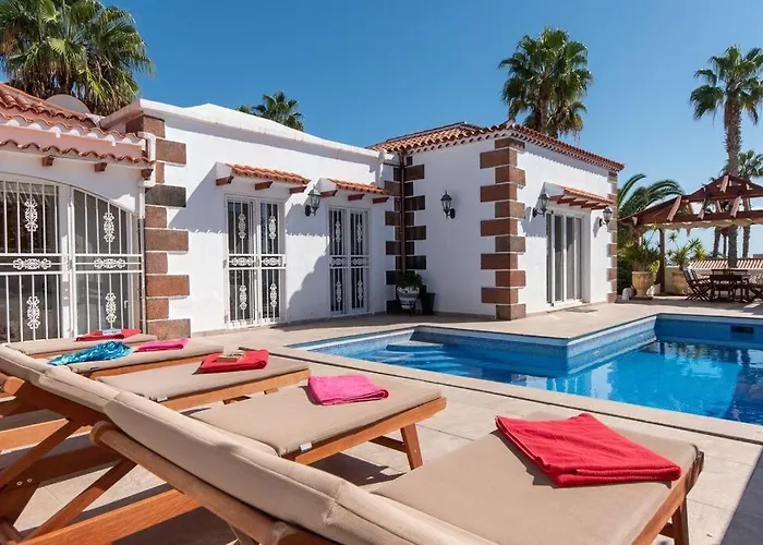 Maya. Attractive Modern 4 Bedroom Villa