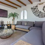 Maya Beautiful 4 Bedroom Villa *