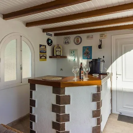 Maya. Attractive Modern 4 Bedroom Villa