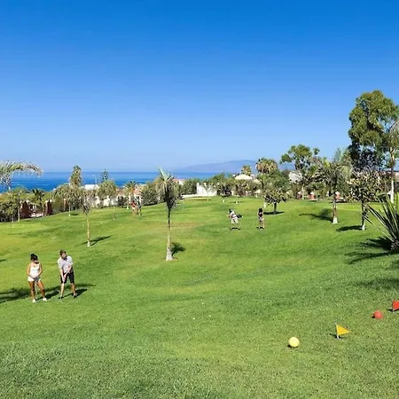 Maya. Attractive Modern 4 Bedroom *